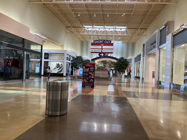 Great Lakes Crossing Outlets - Aug 7 2022 Photo (newer photo)